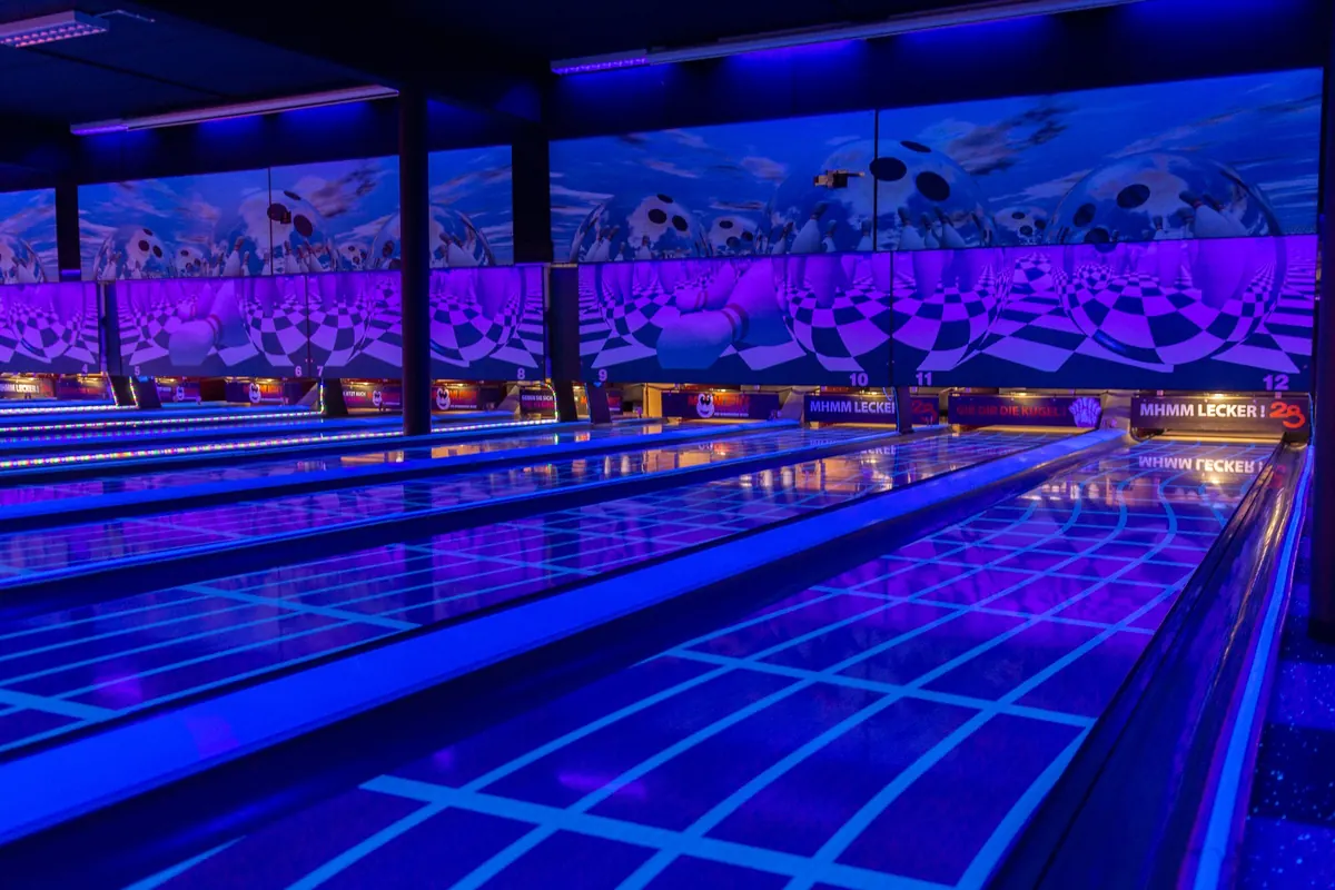Disco-Bowling mit Lasershow, die Wochenendvariante von Bowling Oberhausen